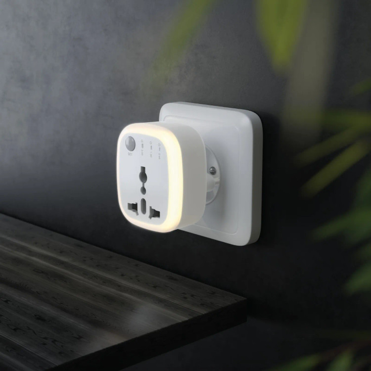 تبدیل دو شاخه برق گرین لاین مدل GNUCOVEULT چراغ دار